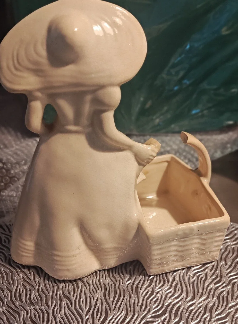 Cream Ceramic Lady Figurine Pottery Planter